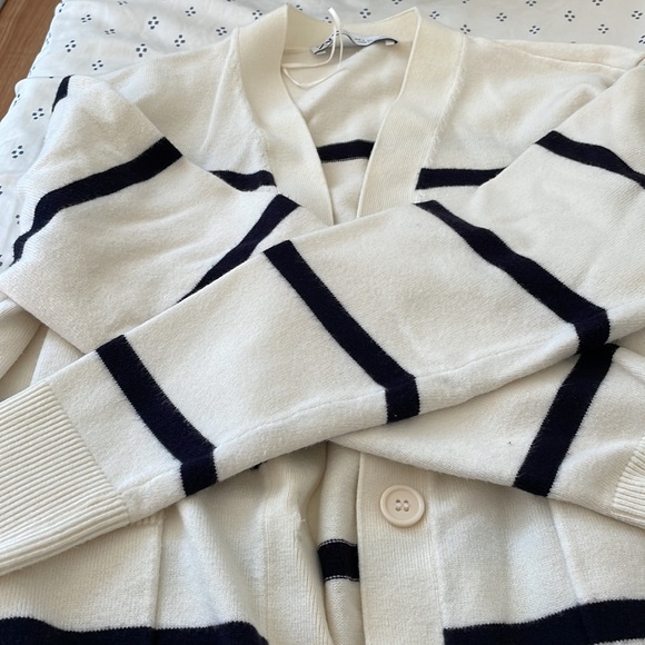 Zara long sleeve cardigans - Picture 2 of 5